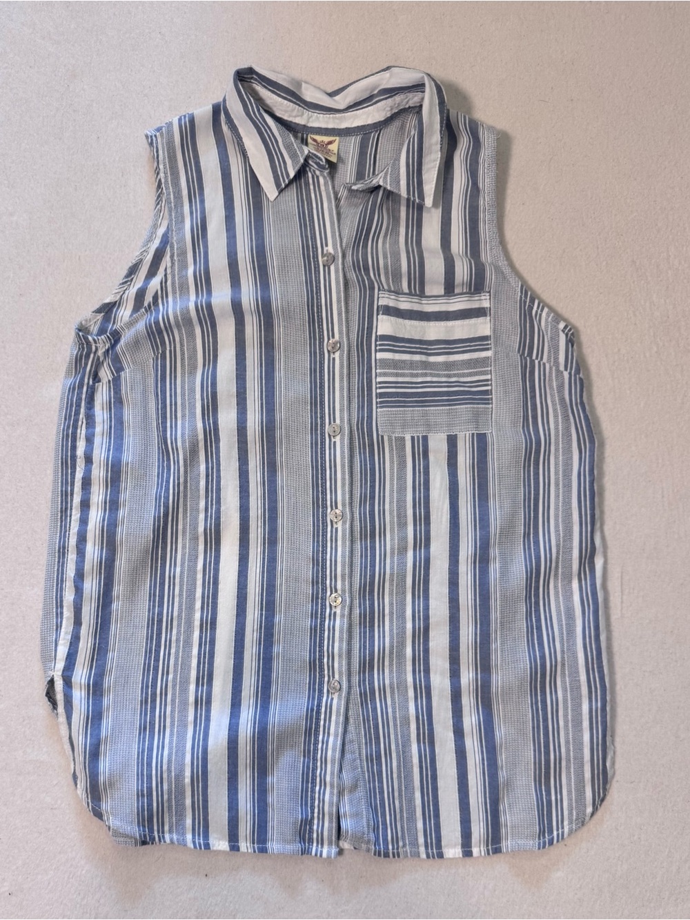 Sleeveless 100% Cotton Button-Front Blue & White Striped Textured Shirt Nautical